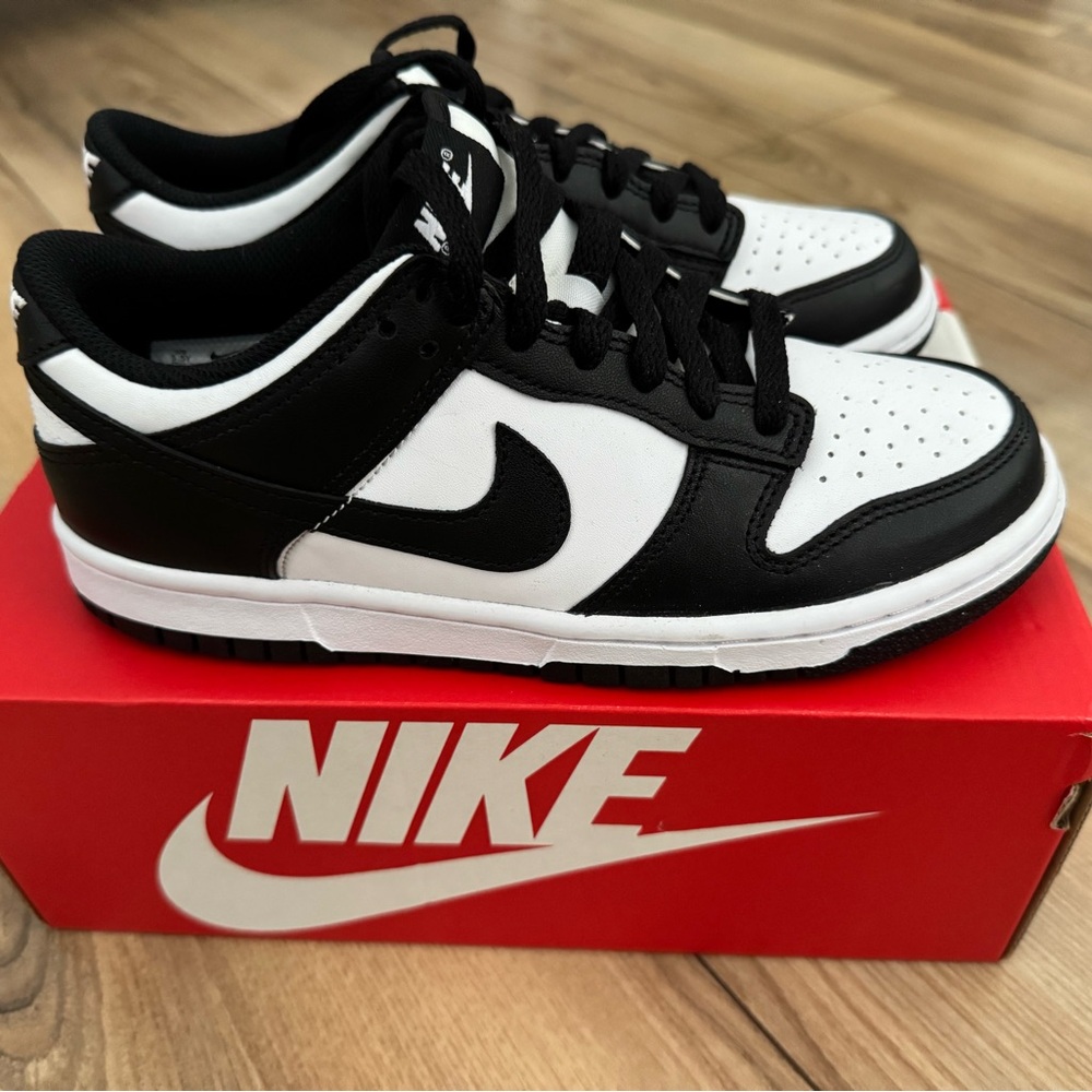 Nike Dunk Low (Panda), big kids/women